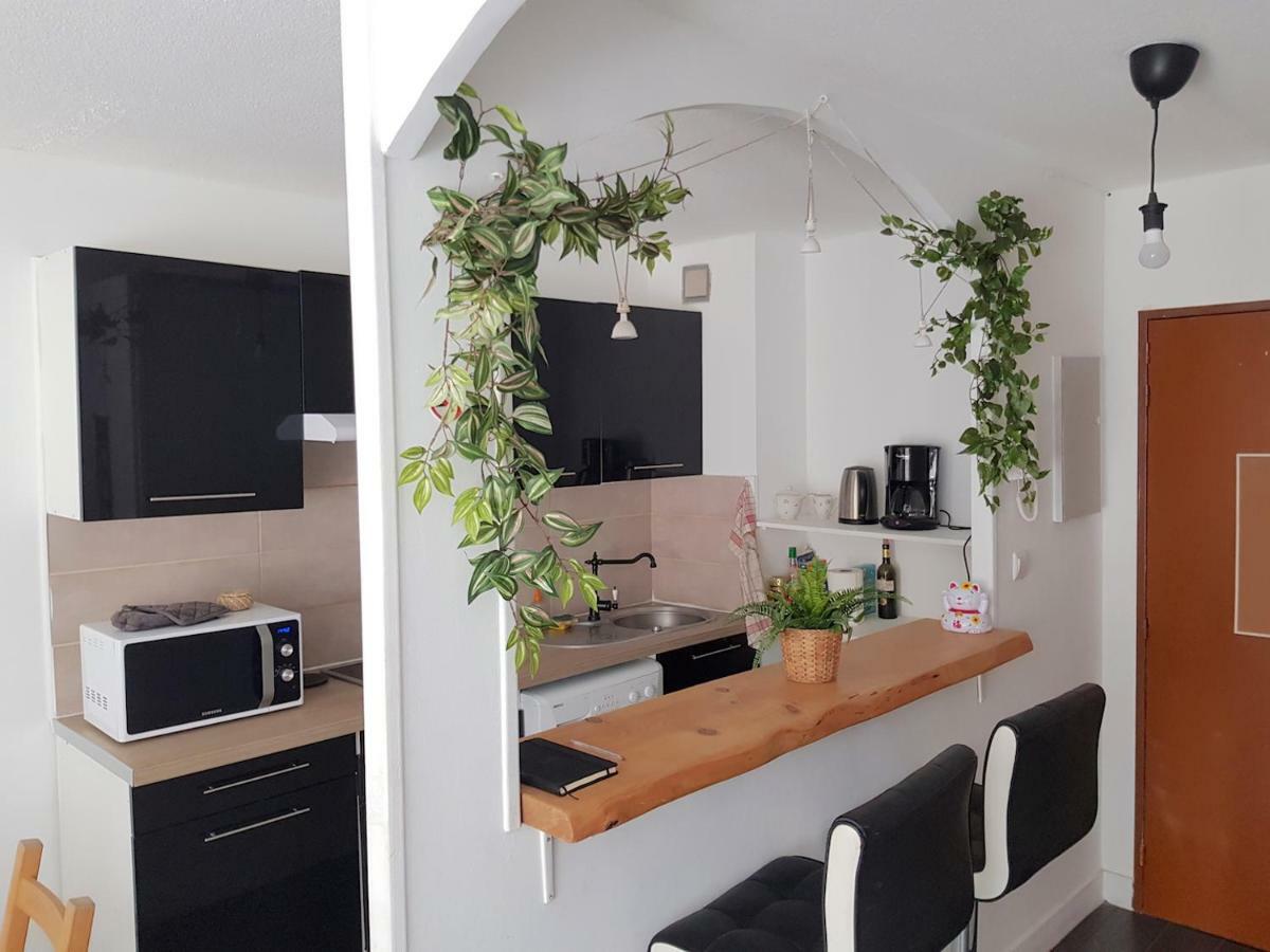 Au Petit Thai - T2 Avec Balcon - Montpellier Centre Apartamento Exterior foto